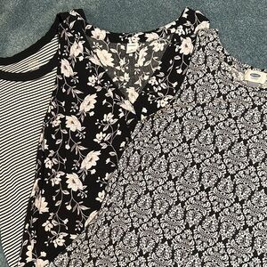 Old Navy Black and White Damask Top